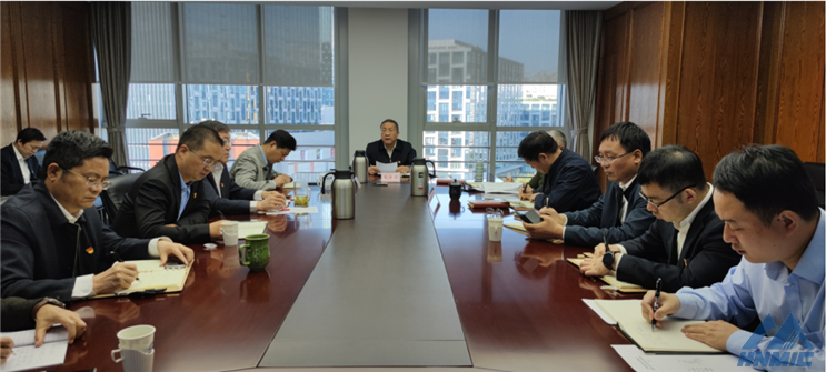 河南資本集團(tuán)召開黨委中心組學(xué)習(xí)（擴(kuò)大）會議 專題學(xué)習(xí)研討黨的二十大報告