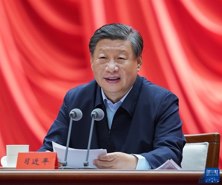 習(xí)近平在中央黨校（國家行政學(xué)院）中青年干部培訓(xùn)班開班式上發(fā)表重要講話強(qiáng)調(diào) 信念堅定對黨忠誠實事求是擔(dān)當(dāng)作為 努力成為可堪大用能擔(dān)重任的棟梁之才 王滬寧出席