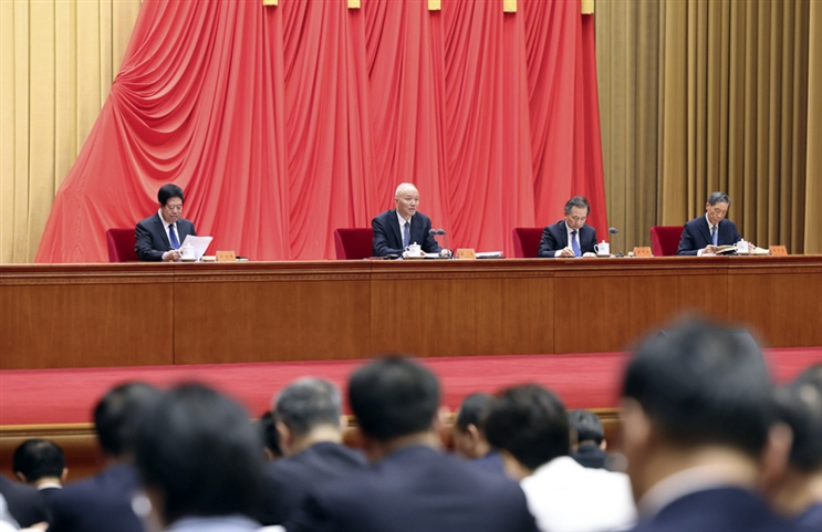 蔡奇在學(xué)習(xí)貫徹習(xí)近平新時代中國特色社會主義思想主題教育第一批總結(jié)暨第二批部署會議上強(qiáng)調(diào) 總結(jié)好第一批主題教育有效做法和成功經(jīng)驗 把第二批主題教育科學(xué)謀劃好精心組織好